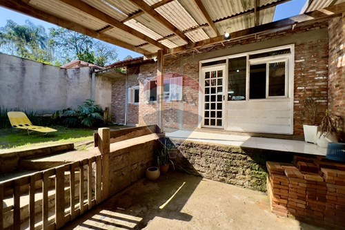 Venda-Casa-Rua Capitão Raimundo , 182  - atrás posto de saúde B, Freitas  - Freitas , Sapucaia do Sul , Rio Grande do Sul , 93218060-612561046-4