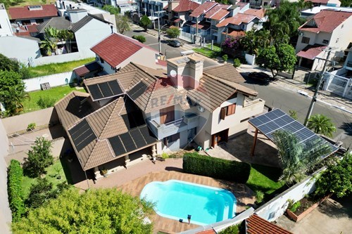 Venda-Sobrado-Rua das Petúnias , 301  - Moinhos de Vento , Canoas , Rio Grande do Sul , 92025-725-610241026-76