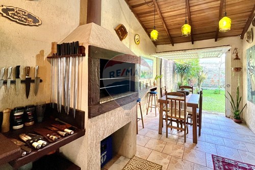 Venda-Casa-Rua Ramiro Barcelos , 600  - São José , Canoas , Rio Grande do Sul , 92425010-610241023-67