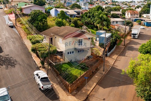 Venda-Casa-Rua José Argenta , 260  - PRÓXIMO A HAVAN  - Bela Vista , Erechim , Rio Grande do Sul , 99704142-612761022-5