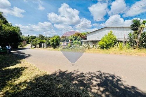 Venda-Industrial-Rua Giuseppe Marchi , 291  - BR 285  - Petrópolis , Passo Fundo , Rio Grande do Sul , 99050270-612721002-89