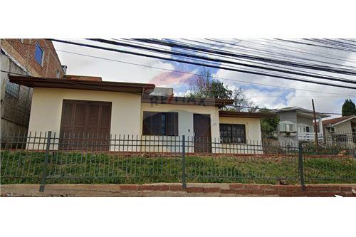 Venda-Casa-Rua Princesa Isabel , 504  - Próximo ao CAIS da Petrópolis  - Petrópolis , Passo Fundo , Rio Grande do Sul , 99010-030-610351038-8