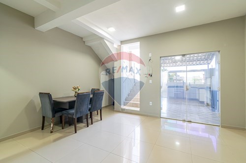 Venda-Sobrado-Rua General Portinho , 222  - Próximo à SOGIL e GM  - Jardim do Cedro , Gravataí , Rio Grande do Sul , 94197020-610161032-33