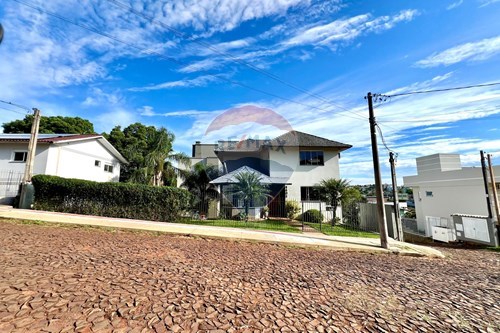 Venda-Casa-Avenida Amintas Maciel , 1041  - José Bonifácio , Erechim , Rio Grande do Sul , 99701516-612761001-25