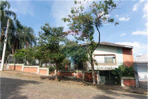 For Sale-House-Rua Bororós , 296  - Esquina da Clínica La Santé  - Lucas Araújo , Passo Fundo , Rio Grande do Sul , 99072050-610351054-10