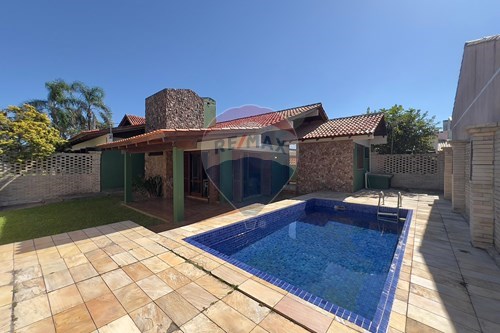 Venda-Casa-Rua Rio Ibicui , 794  - Centro , Xangri-lá , Rio Grande do Sul , 95588000-612671032-33