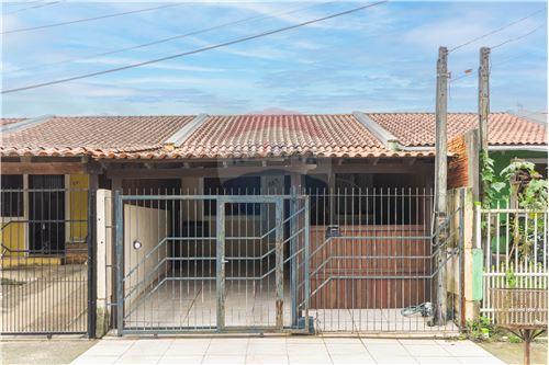 Venda-Casa-Nildo Hainzereder Shutz , 867  - proximo ao mercado Mady  - Morada do Bosque , Cachoeirinha , Rio Grande do Sul , 94960-814-610141011-17