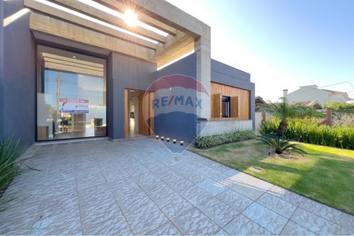 Venda-Casa-Rua Mampituba , 991  - Centro , Xangri-lá , Rio Grande do Sul , 95588000-612671032-38