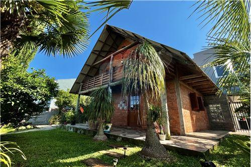 Venda-Casa-Rua Leontina Leonardi com Rua Canoas , 14  - EMEI Osório Cardoso Teixeira  - Vera Cruz , Passo Fundo , Rio Grande do Sul , 99042280-610351036-15