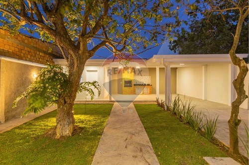 Venda-Casa-Rua Osvaldo Cruz , 679  - Vila Silveira Martins , Cachoeirinha , Rio Grande do Sul , 94940210-610141006-143