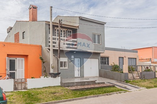 Venda-Casa-Avenida Brasil , 1494  - Praia do Cassino  - Cassino , Rio Grande , Rio Grande do Sul , 96210010-610211016-42
