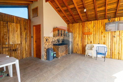 Venda-Casa-Rua Noel Fonseca Schmidt , 160  - Vila Imperial , Gravataí , Rio Grande do Sul , 94260-253-610161057-55