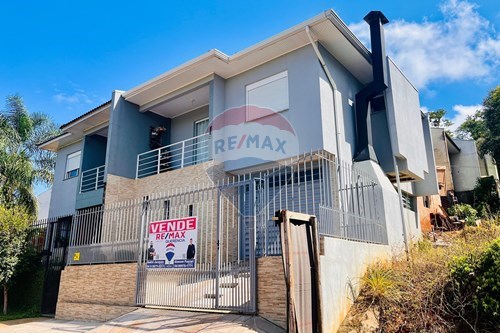 Venda-Casa-Rua Fernando Testa , 382  - Novo Atlântico , Erechim , Rio Grande do Sul , 99705242-612761016-50