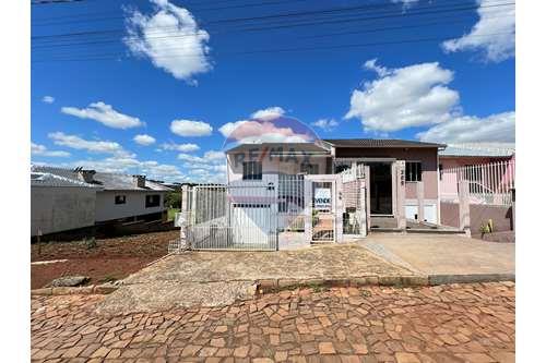 Venda-Casa-Rua Antônio Primo Santolin , 327  - Campo do Esperança  - Centro , Erechim , Rio Grande do Sul , 99702018-612761004-2