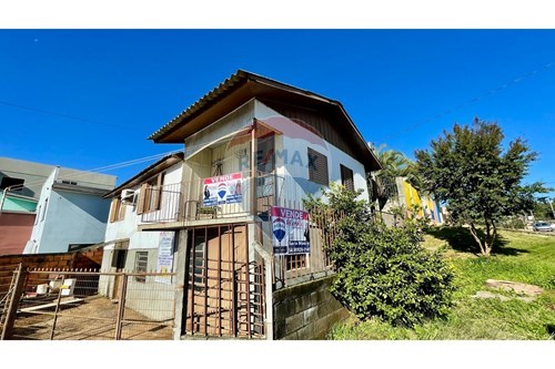 Venda-Casa-rua fioravante morandi , 154  - Presidente Vargas , Erechim , Rio Grande do Sul , 99714-256-612761048-35