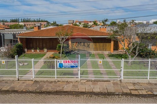 Venda-Casa-Rua Jaçanã , 352  - Atlântida , Xangri-lá , Rio Grande do Sul , 95588000-612711028-39
