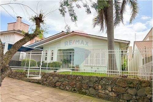 For Sale-House-Rua Paulino Alvez Pereira , 320  - Colina da Lagoa , Lagoa Vermelha , Rio Grande do Sul , 95300000-610111002-27