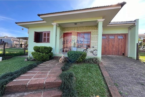 Venda-Casa-Rua Romildo Knak , 123  - Linha Santa Cruz , Santa Cruz do Sul , Rio Grande do Sul , 96822425-612741028-57