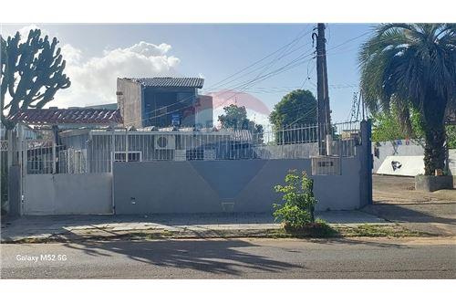 Venda-Casa-Rua Barão do Amazonas , 3243  - Paulino Azurenha  - Partenon , Porto Alegre , Rio Grande do Sul , 90680-240-612541013-50