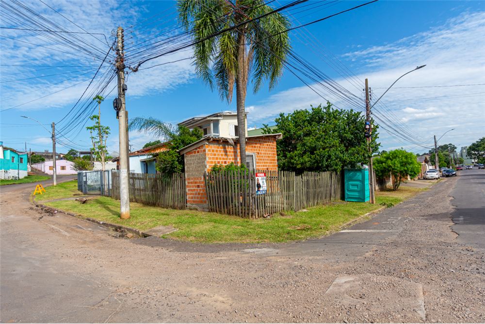 Casa à venda com 2 quartos, 72m² - Foto 2