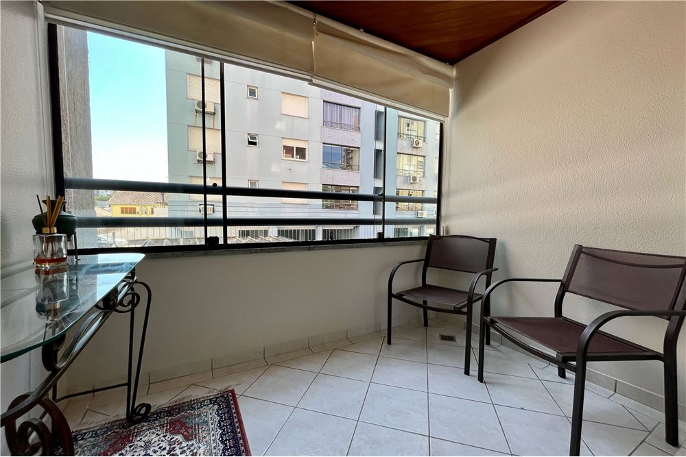 Apartamento à venda com 3 quartos, 73m² - Foto 3