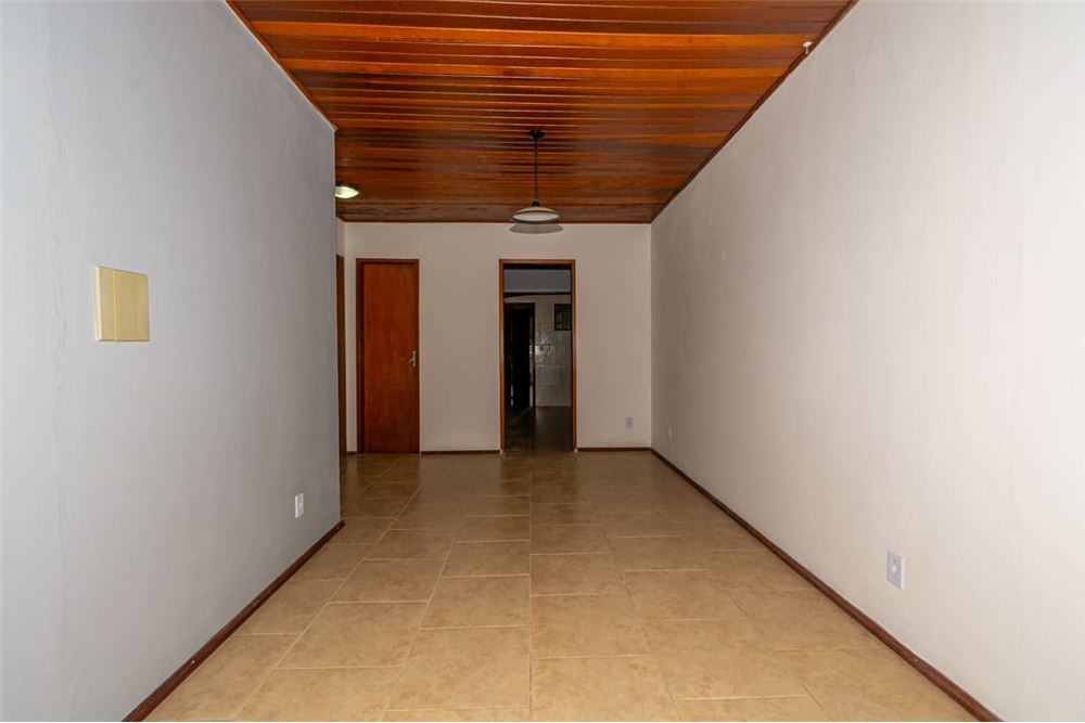 Casa à venda com 2 quartos, 53m² - Foto 5