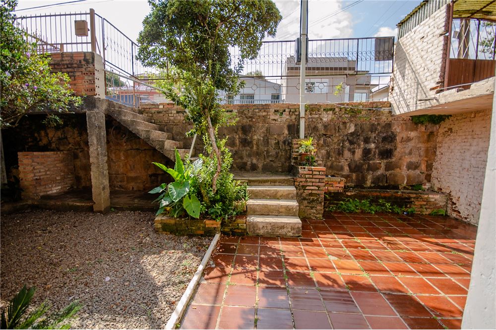 Casa à venda com 2 quartos, 300m² - Foto 5