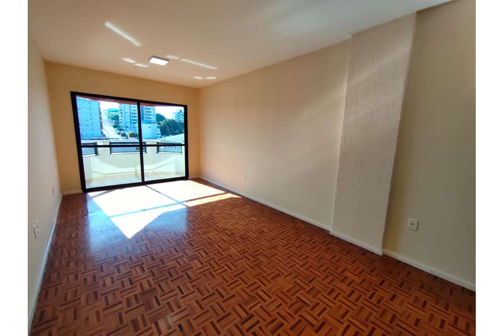 Apartamento para alugar com 2 quartos, 115m² - Foto 2