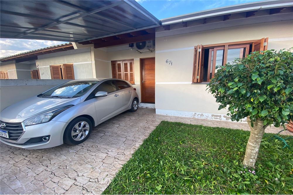 Casa à venda com 2 quartos, 48m² - Foto 1