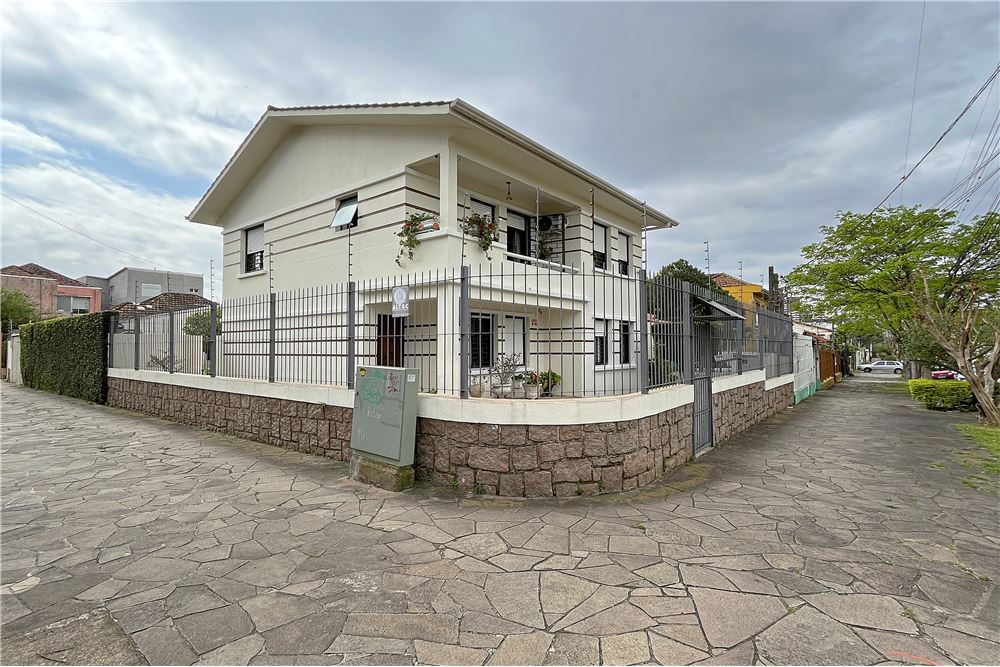 Casa à venda com 4 quartos, 271m² - Foto 5