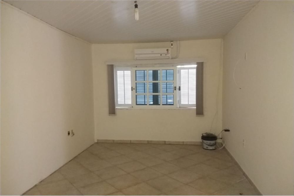 Casa à venda com 3 quartos, 400m² - Foto 7