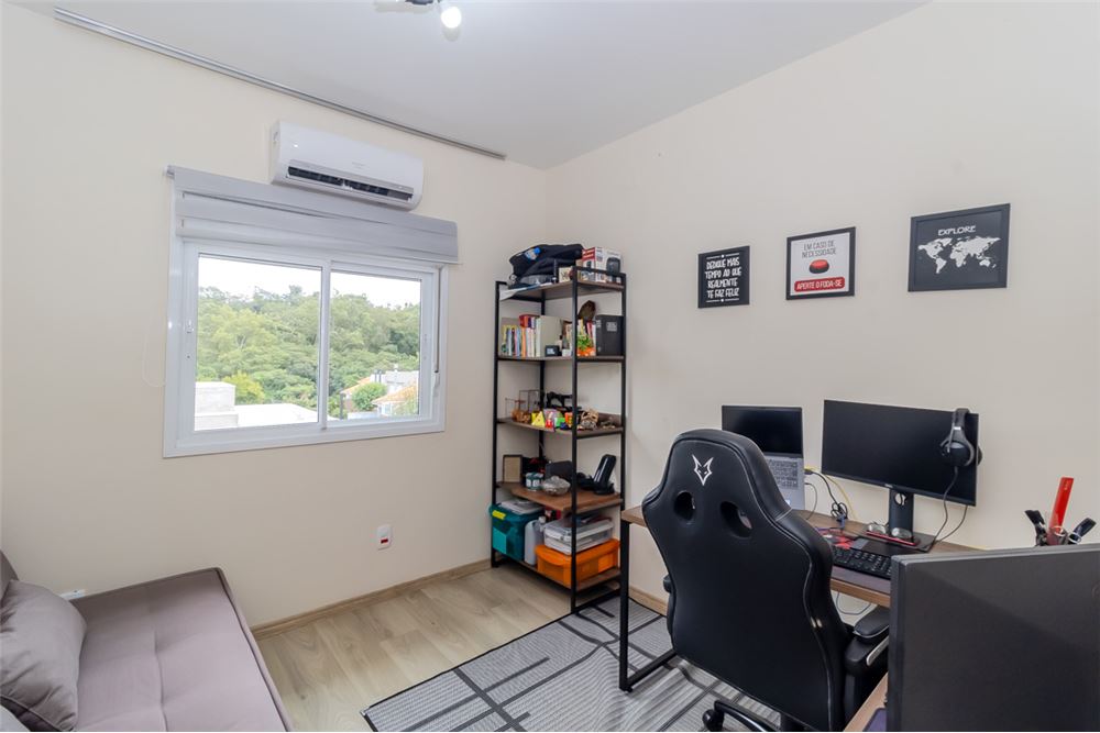 Casa à venda com 3 quartos, 250m² - Foto 10