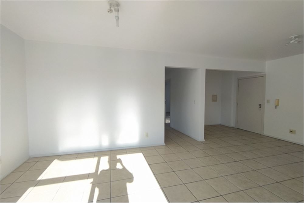 Apartamento para alugar com 2 quartos, 80m² - Foto 5