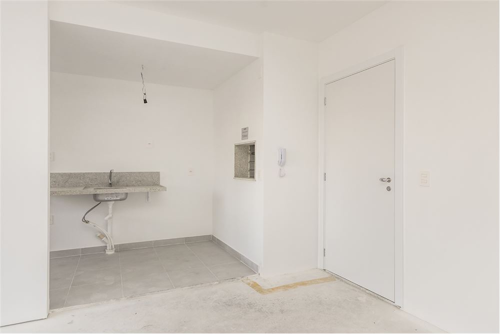 Apartamento à venda com 2 quartos, 70m² - Foto 11