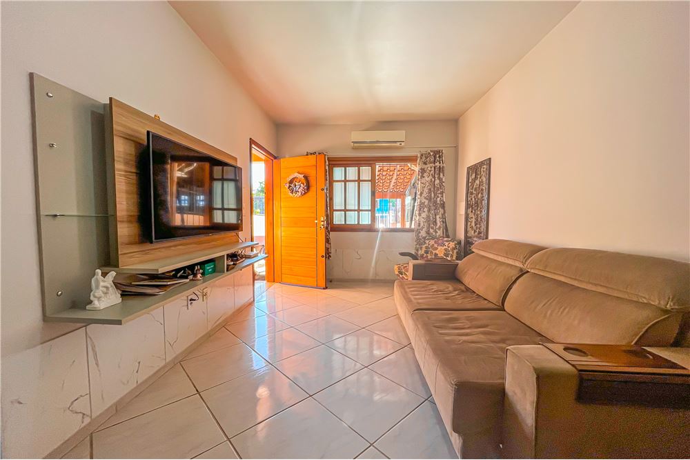 Casa à venda com 2 quartos, 65m² - Foto 4