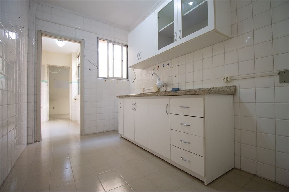 Apartamento à venda com 3 quartos, 130m² - Foto 9