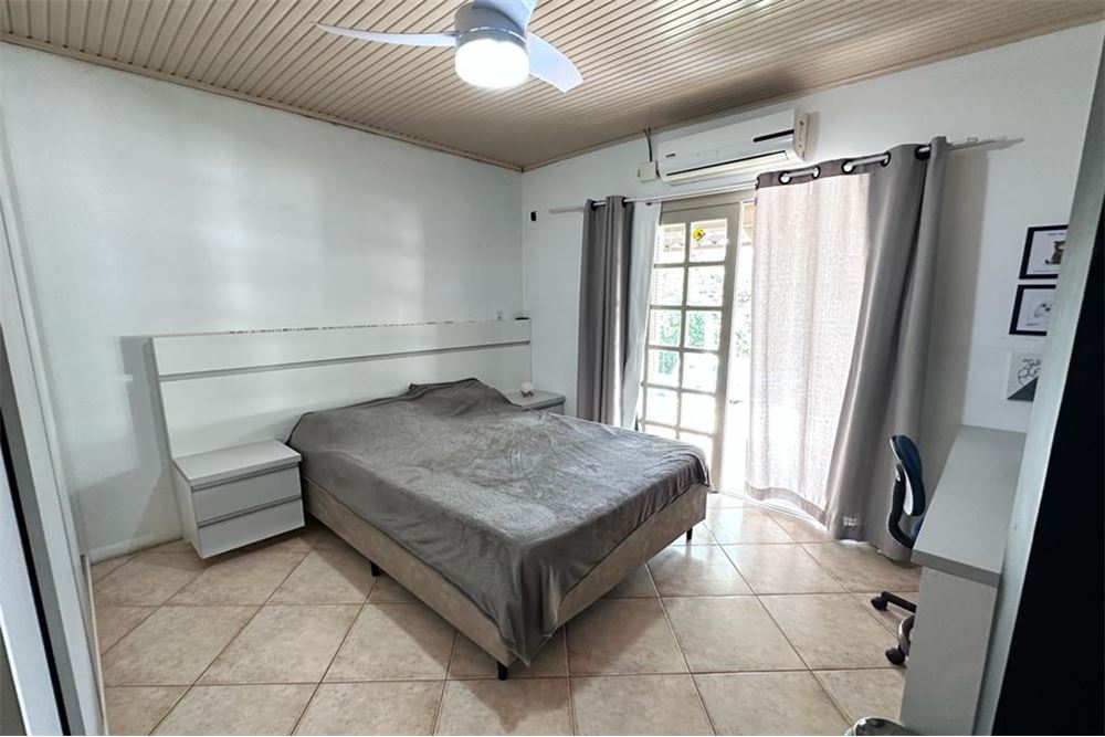 Casa à venda com 3 quartos, 650m² - Foto 13