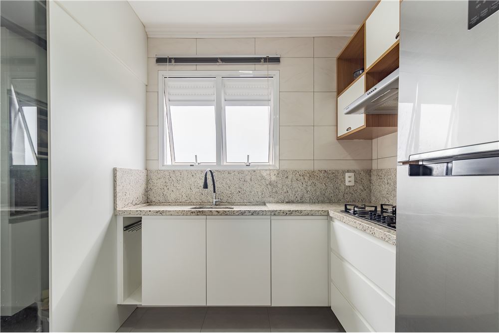 Apartamento à venda com 2 quartos, 73m² - Foto 4