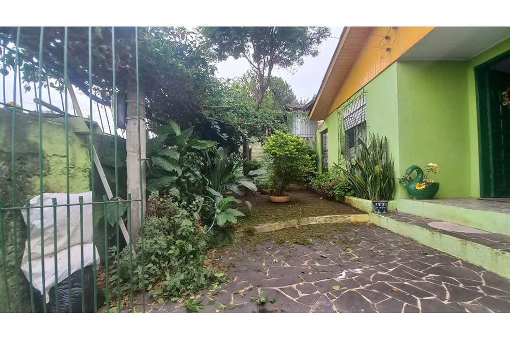 Casa à venda com 3 quartos, 300m² - Foto 2