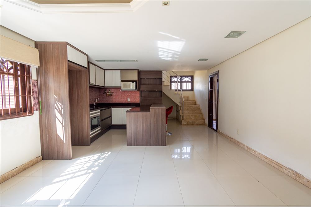 Casa à venda com 2 quartos, 160m² - Foto 6