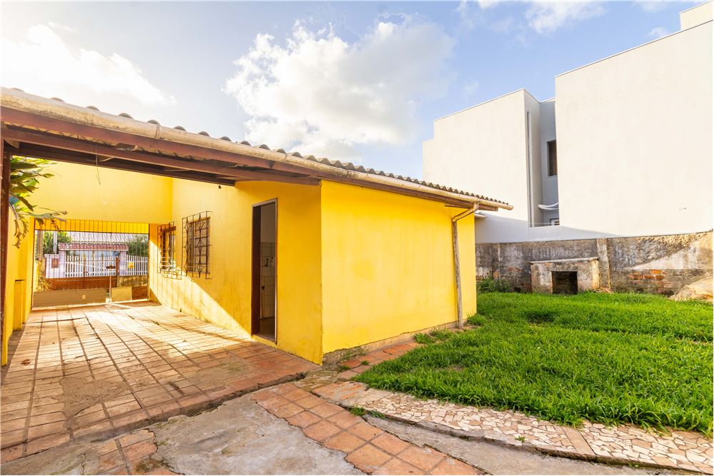 Casa à venda com 3 quartos, 166m² - Foto 2