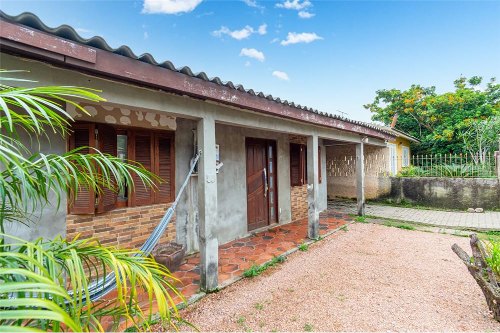 Casa à venda com 3 quartos, 300m² - Foto 1