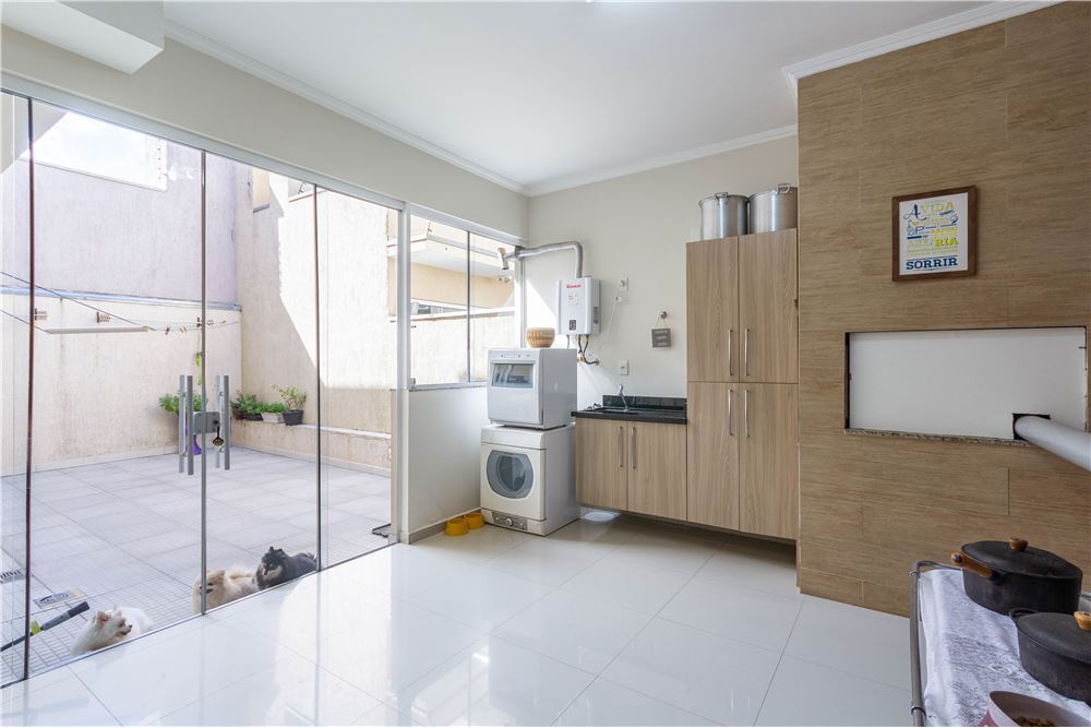 Casa à venda com 5 quartos, 232m² - Foto 15