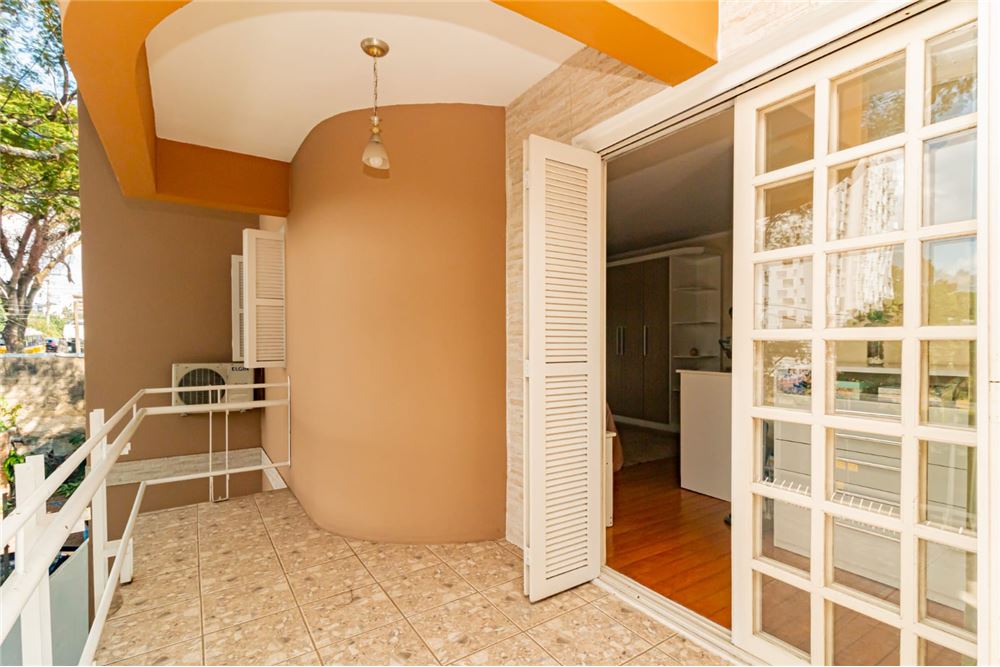 Casa à venda com 3 quartos, 215m² - Foto 18