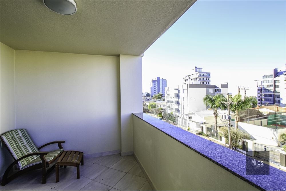 Apartamento à venda com 3 quartos, 131m² - Foto 4