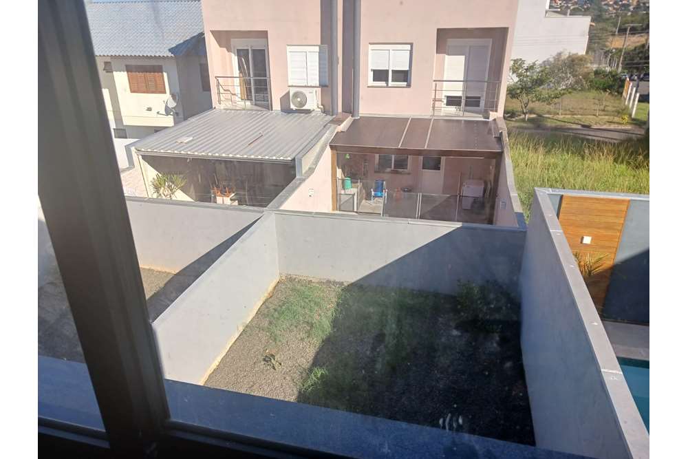 Casa à venda com 2 quartos, 112m² - Foto 2