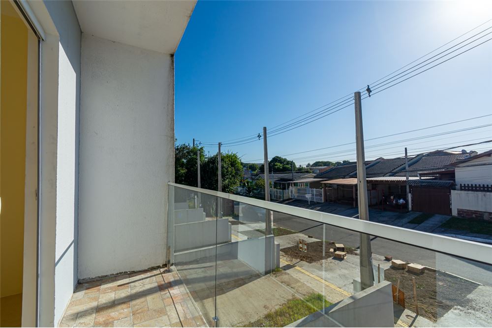 Casa à venda com 2 quartos, 70m² - Foto 2