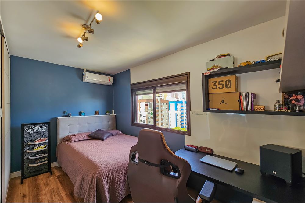 Apartamento à venda com 3 quartos, 173m² - Foto 19