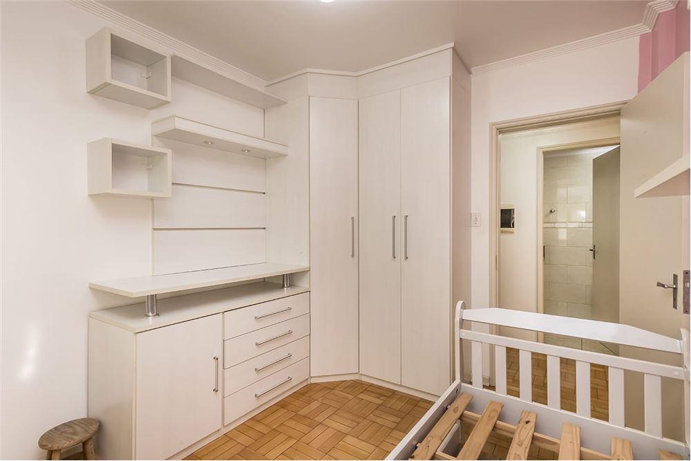 Apartamento à venda com 3 quartos, 119m² - Foto 18