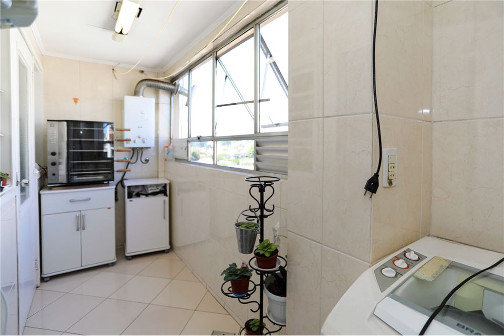 Apartamento à venda com 3 quartos, 93m² - Foto 9